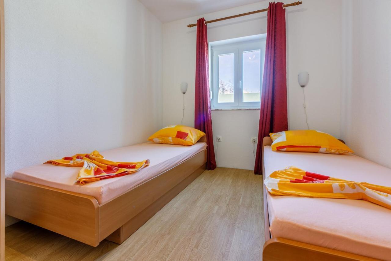 Apartments Kulas Novi Vinodolski Exterior photo